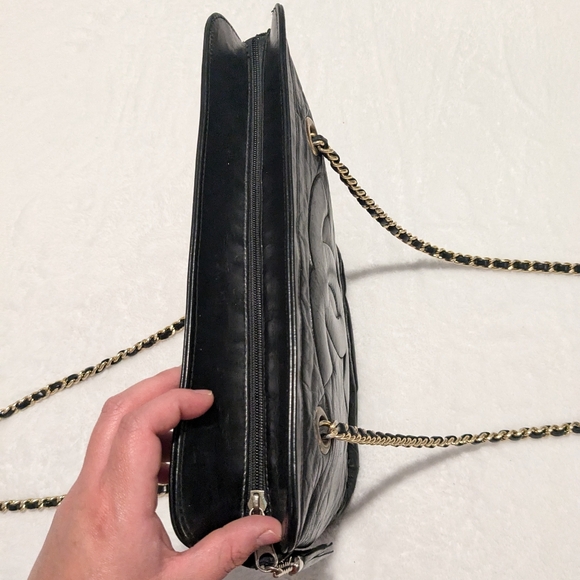 Vintage Chanel black quilted purse with replaced zipper and linning - Picture 2 of 4